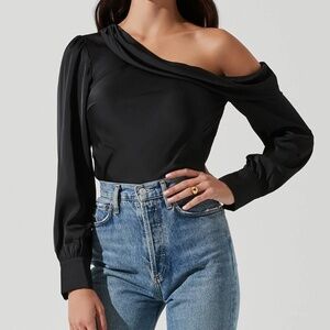 Astr Black One-Shoulder Blouse